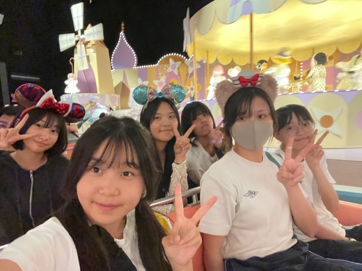 Visiting students from our Japanese sister school