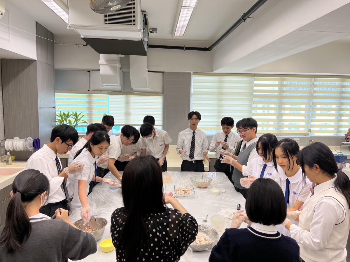 Visiting students from our Japanese sister school