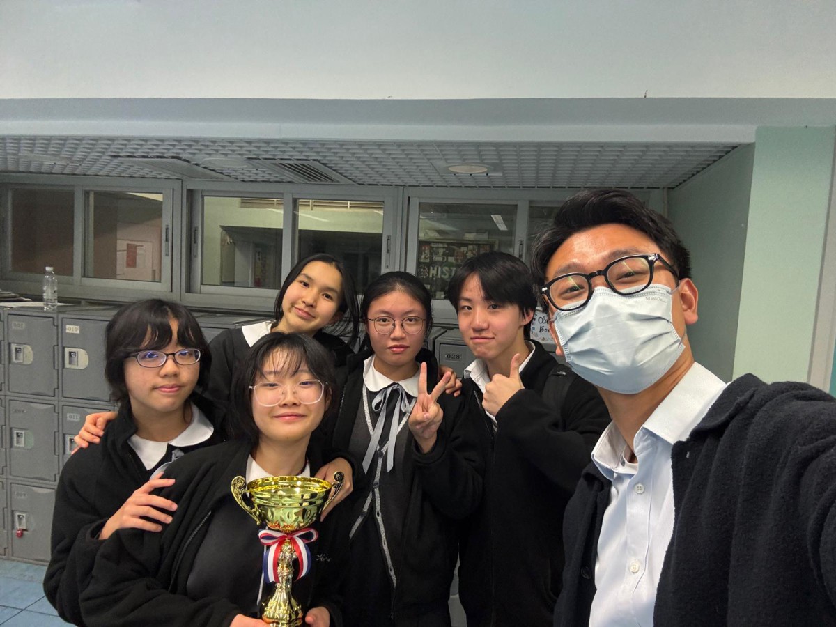 Hong Kong Secondary Schools Debating Competition (Senior Division 1)