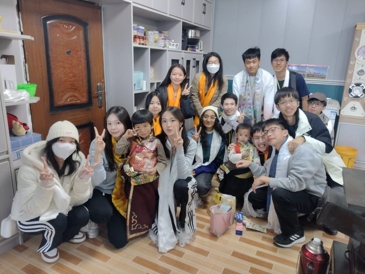Xining Community Service Tour