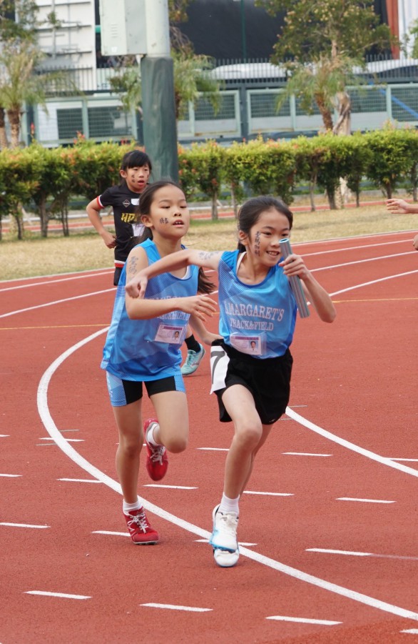Our Primary Athletics Team receives the Overall Outstanding Award at the  Kowloon West Area Inter-Primary Schools Athletic Competition 2025-2026
