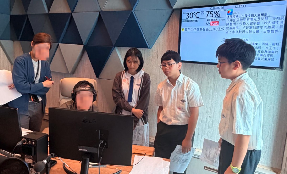 Students Featured as Guest Hosts on RTHK Radio 4’s “R4 Music Academy”